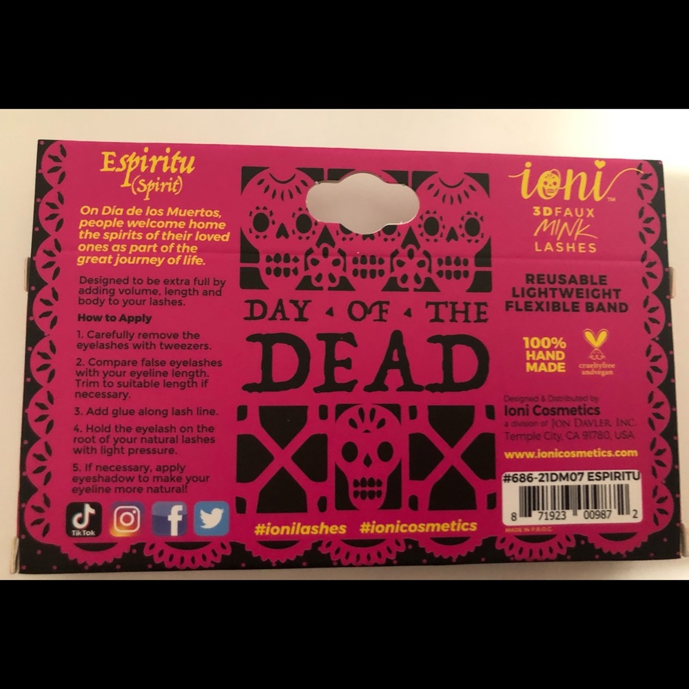 3D FAUX MILK LASHES IONI DIA DE LOS MUERTOS - Picture 2 of 2